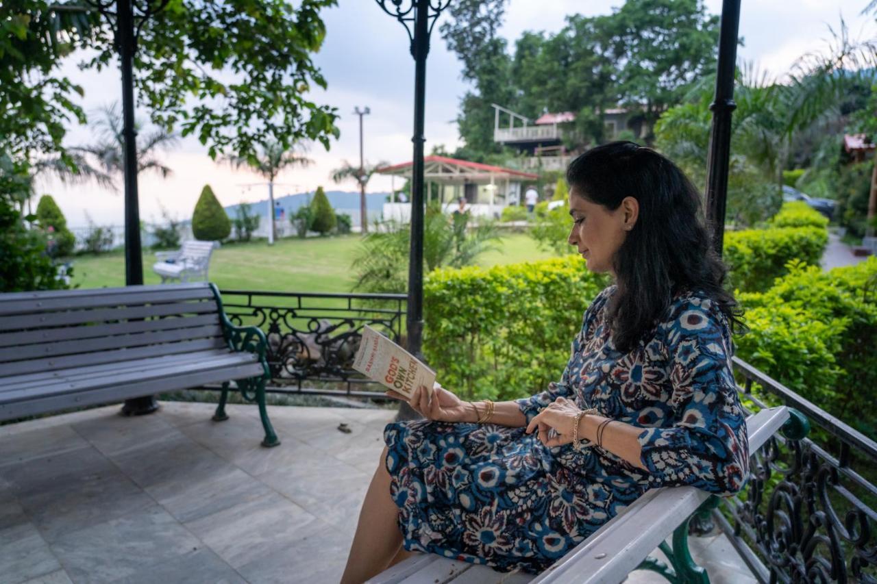 Neer Ganga Resorts Risikés Kültér fotó