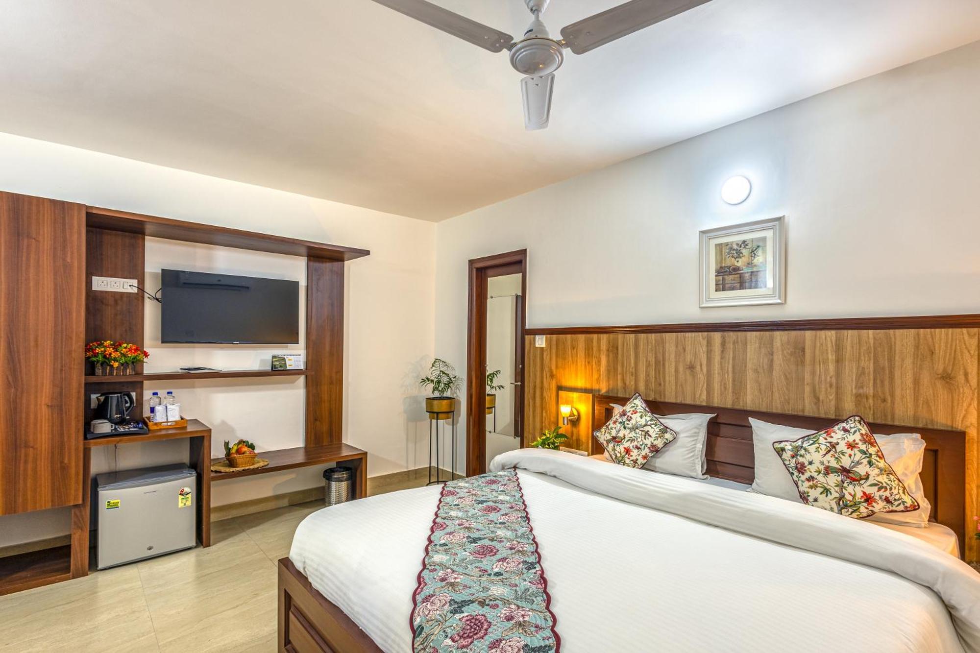 Neer Ganga Resorts Risikés Kültér fotó